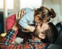 «Мать у них был Новосельцев»: топ-4 ответственных и заботливых зодиакальных отцов