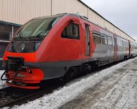 пригородный поезд