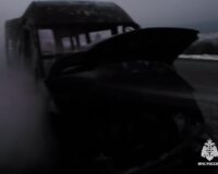 сгоревший микроавтобус