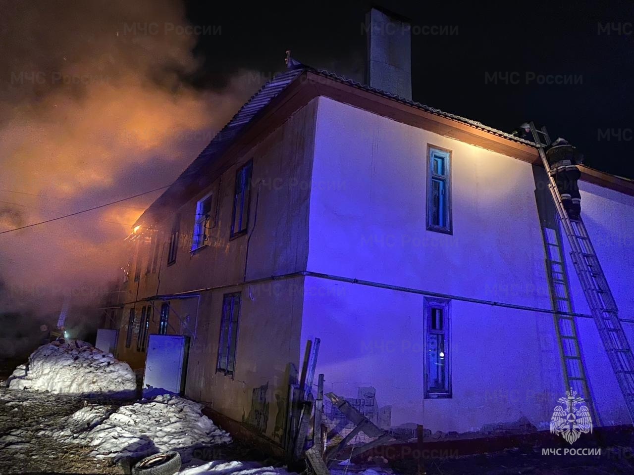 В Тульской области при пожаре в двухэтажном доме не спасся мужчина