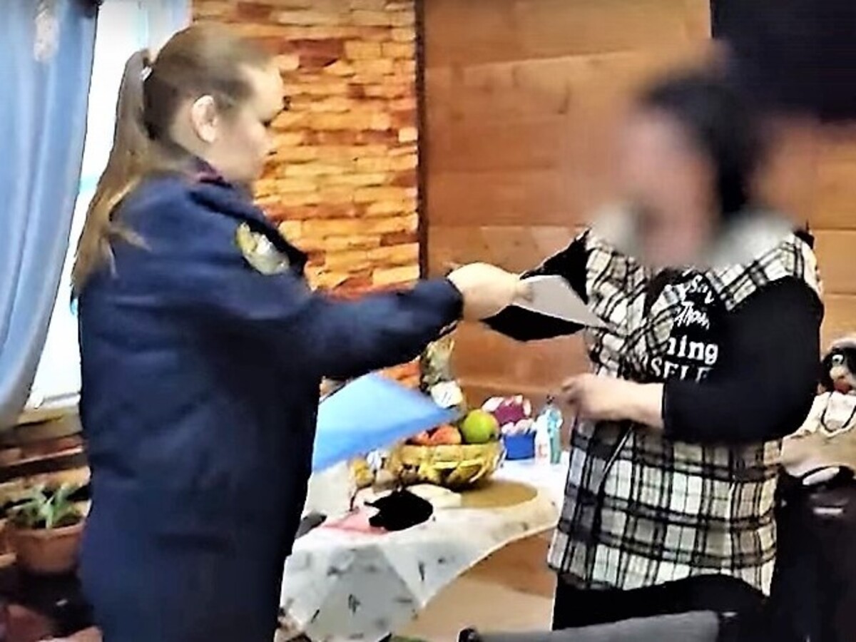 Бывшую руководящую сотрудницу новгородского УФНС обвиняют в получении взяток на 8 млн