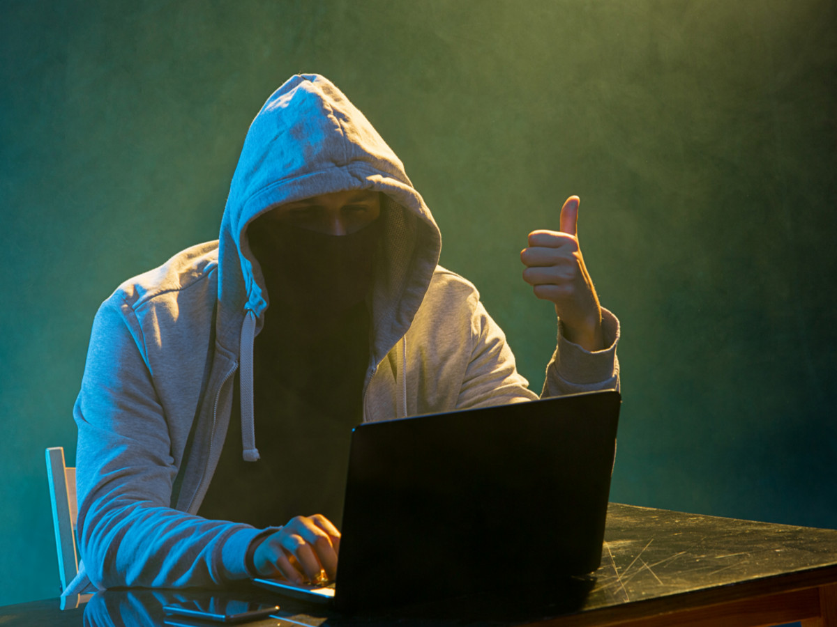 Злоумышленник