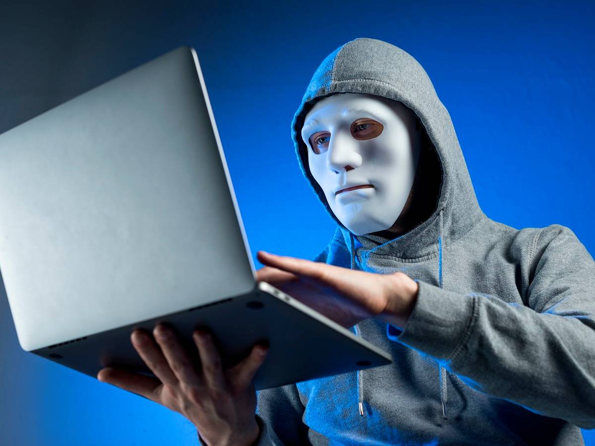 Как защитить ребенка от злоумышленников в сети? Советы экспертов, примеры мошенничества