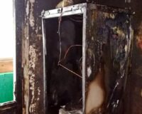 В Дорогобуже в пустой квартире загорелась морозильная камера холодильника