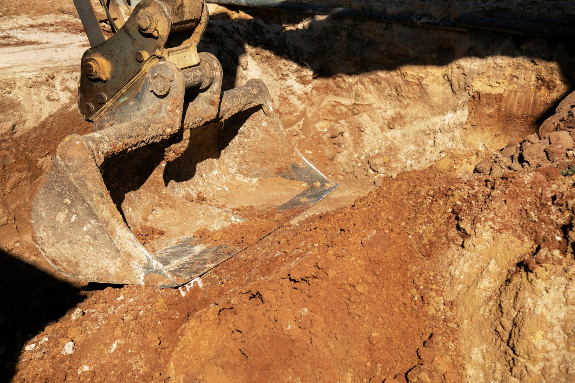 На Смоленщине под видом устройства пруда выкрали полезные ископаемые на 62 млн