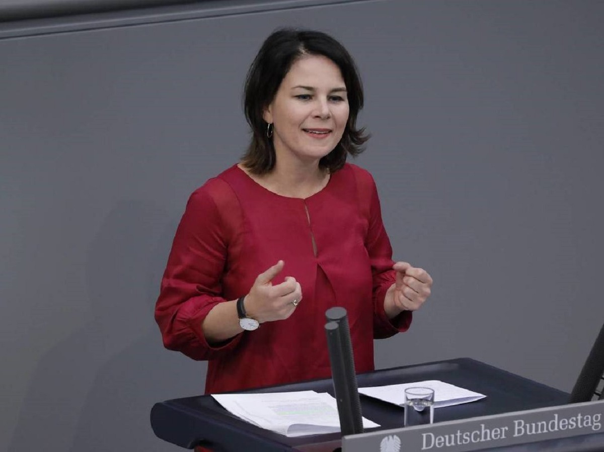 Эта глупость сожжет ФРГ: странные слова Бербок о Путине привели немцев в бешенство