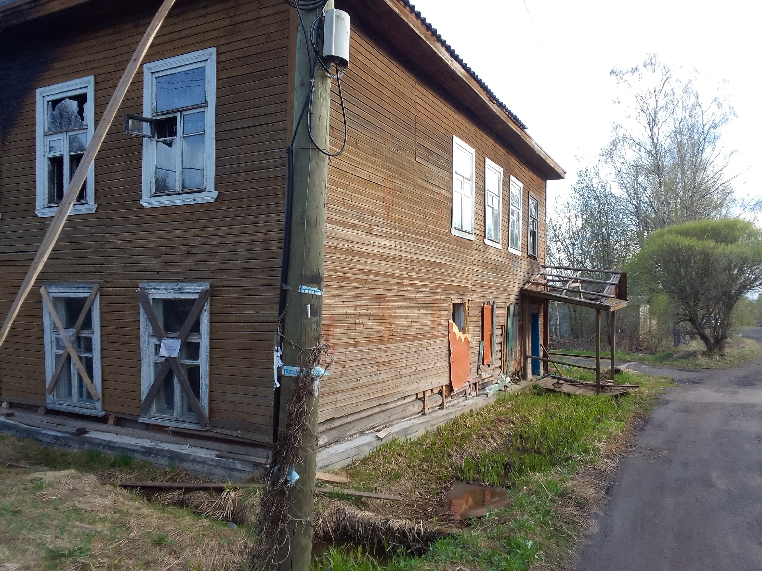 В Иванове суд обязал мэрию признать 36 старых домов аварийными