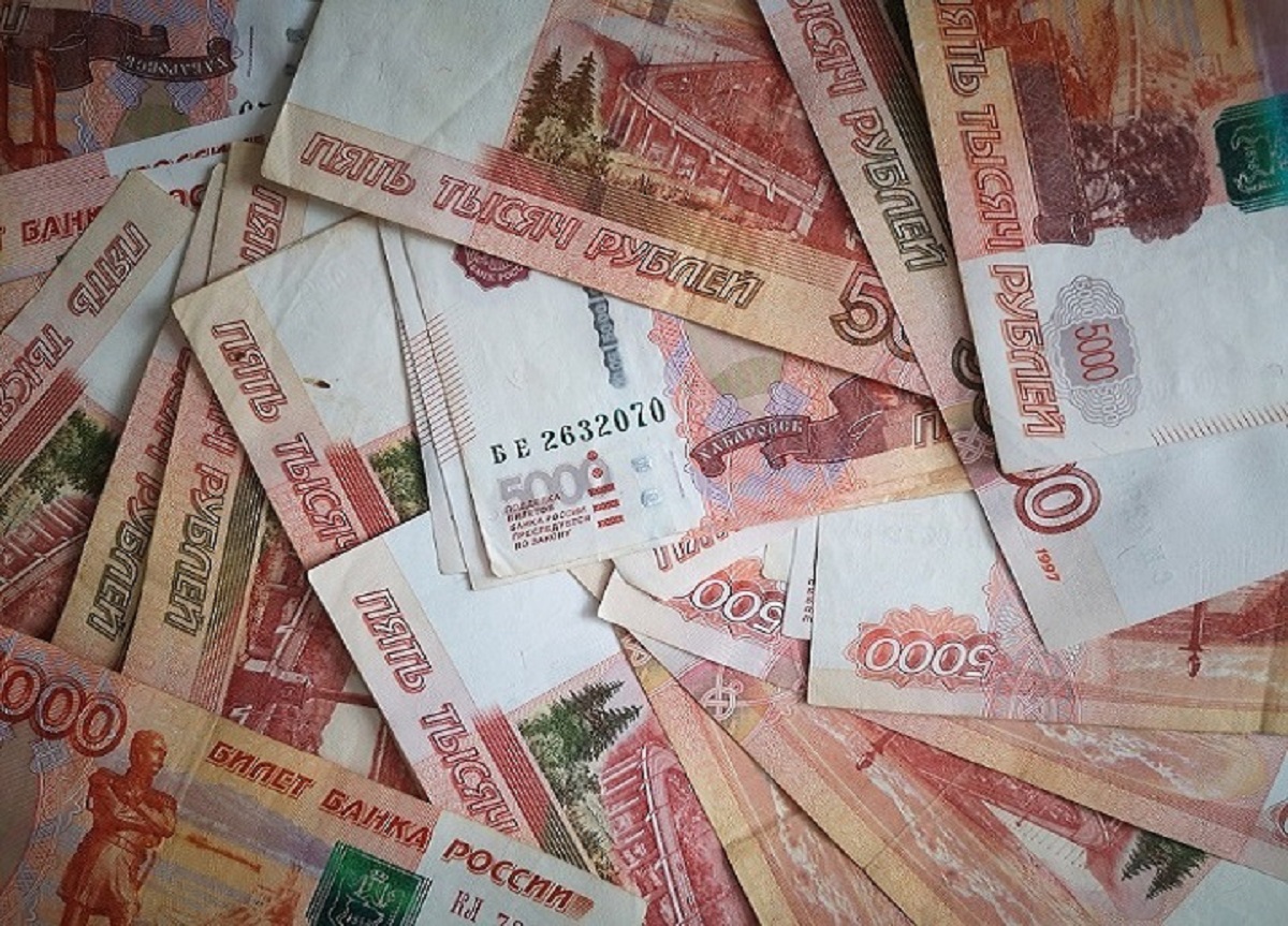 Главврач Ивановского онкодиспансера незаконно выплатил подручным 20 млн рублей