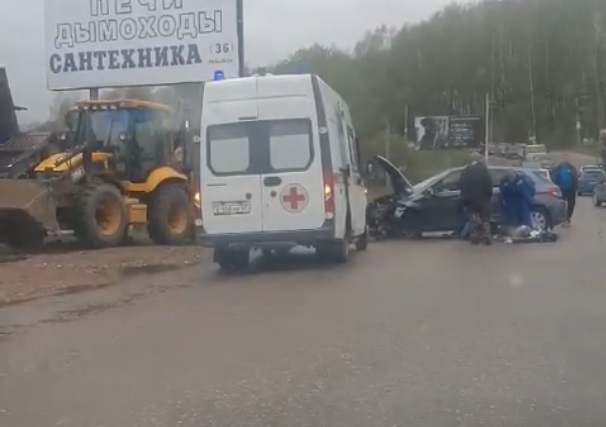 В смертельном тройном ДТП на выезде из Смоленска погиб водитель Citroen