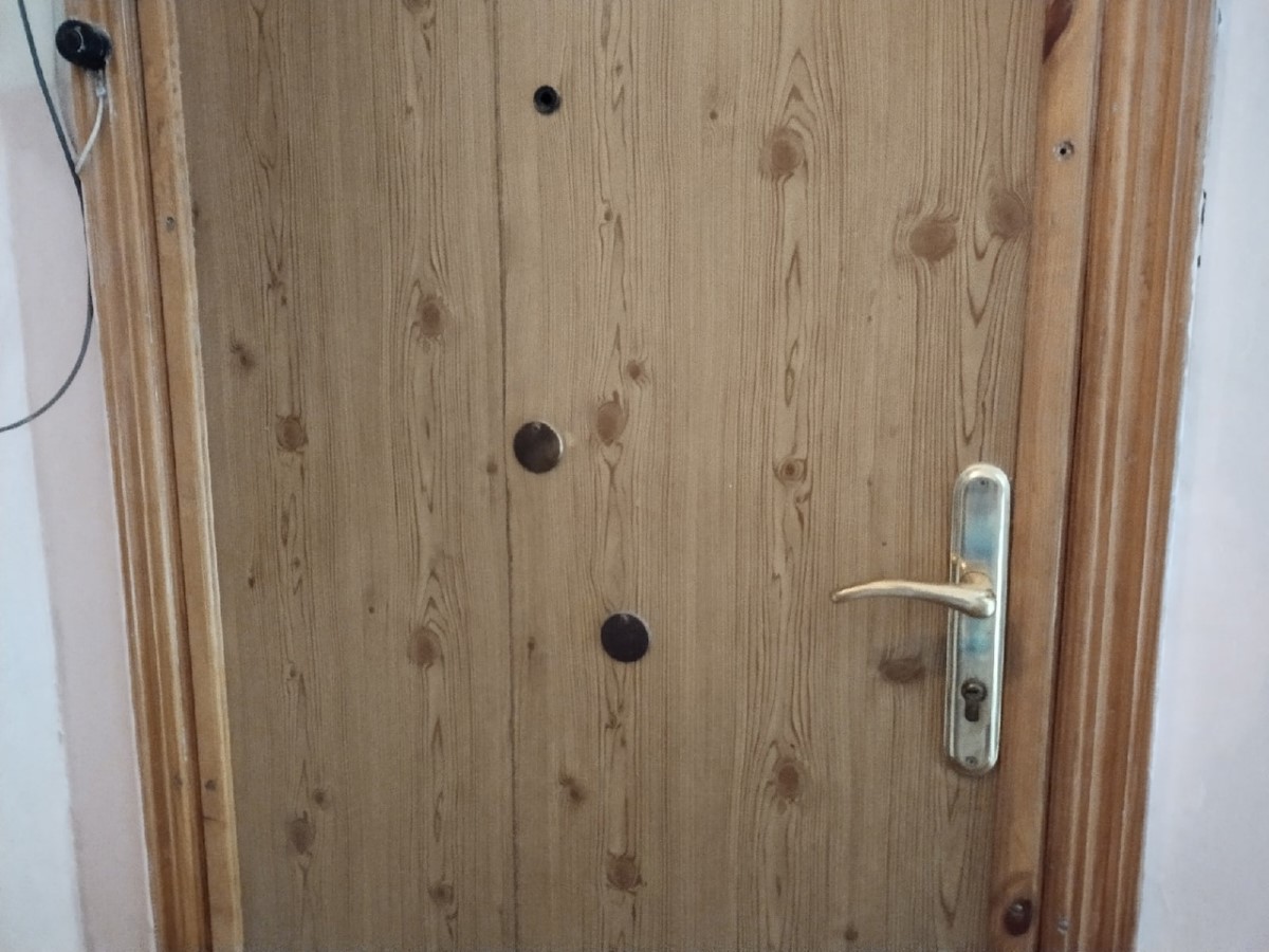 квартира дверь