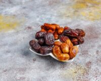 Этот десерт в разы полезнее фруктов: пирожное из фиников - сладкоежки будут в восторге