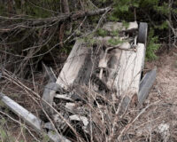 В Ивановской области легковушка перевернулась после столкновения со столбом