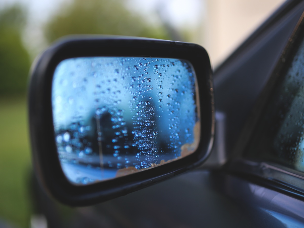 в челябинской области река унесла машину