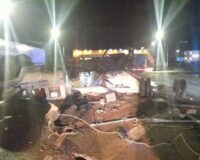 В Вязьме Geely врезался в авто дорожной службы – грузовик с людьми перевернулся