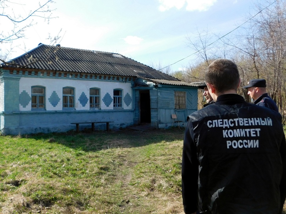 Тамбовчанин зарубил топором двоюродного брата за разгульный образ жизни