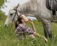 Гороскоп на 26 апреля: Овну и Рыбам в любых делах лучше следовать своим курсом