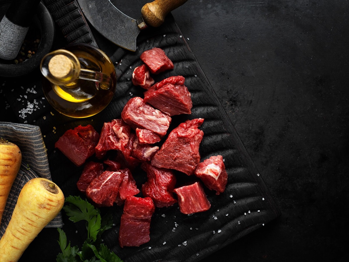 Даже жёсткая подошва удивит нежностью: готовим мясо с умом - добавьте этот дешёвый продукт