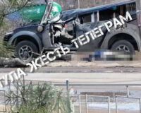 В Тульской области водитель внедорожника умер за рулем и снес столб