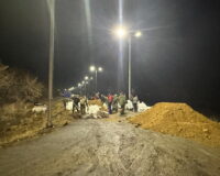 Отсыпают дамбу в паводок