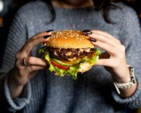 Фантастический рецепт: этот домашний бургер заставит вас по-новому оценить фастфуд