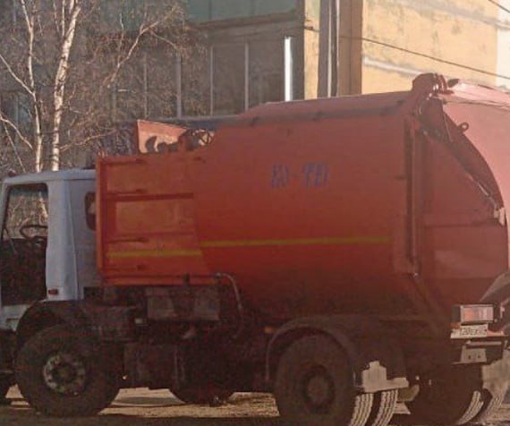 мусоровоз сбил