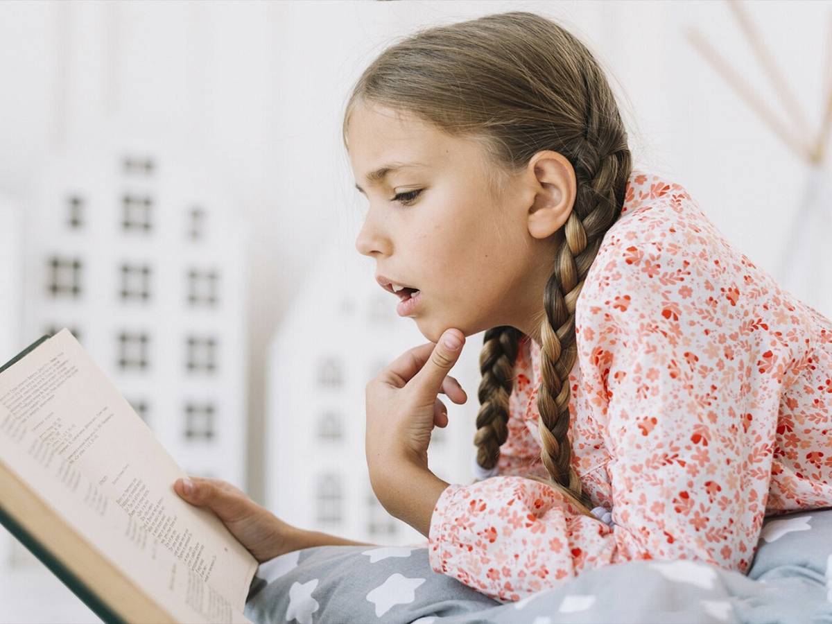 Приучаем ребёнка к чтению: 4 захватывающих произведения, которые помогут родителям