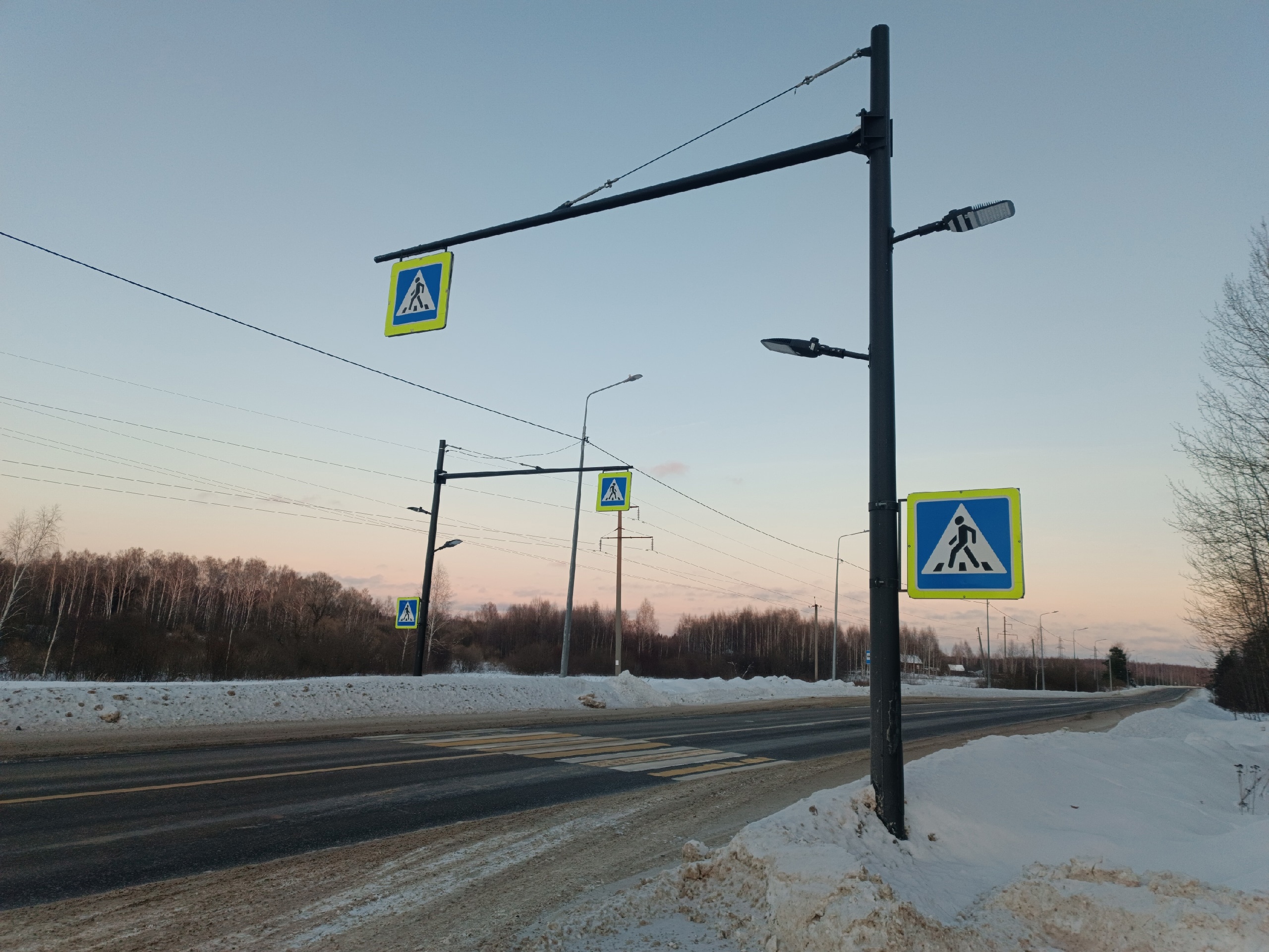 В Ивановской области прокуратура добивается освещения опасной дороги у деревни