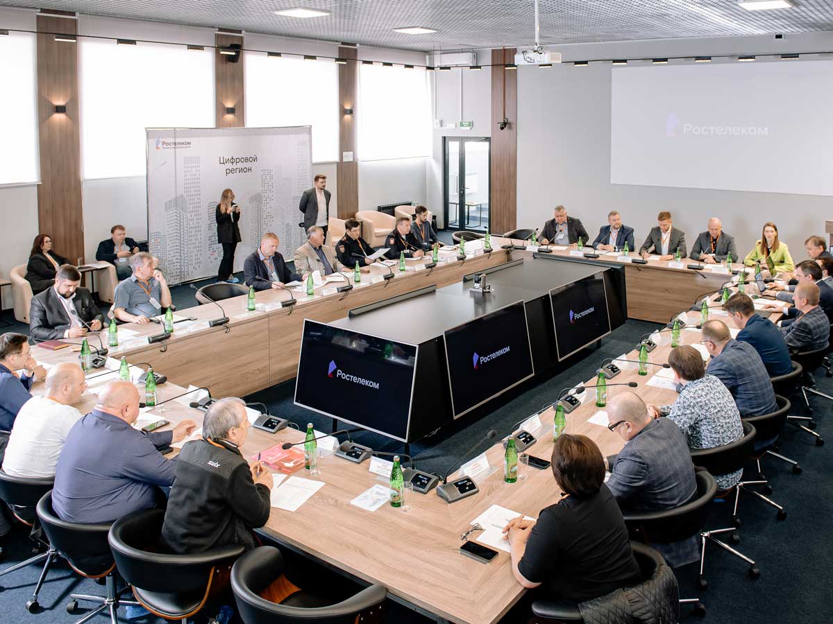 в Тамбове провел круглый стол по городскому видеонаблюдению