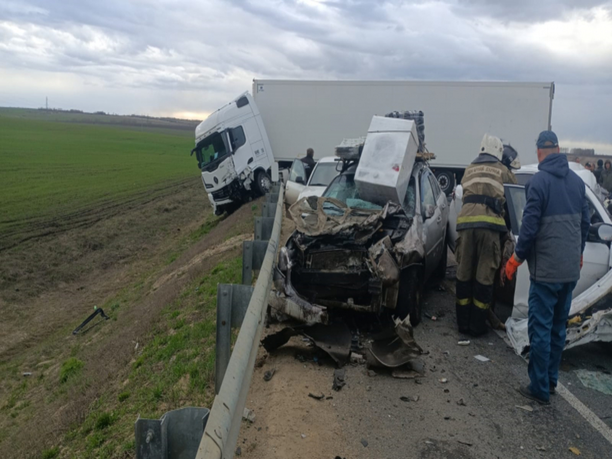 В Рязанской области произошла смертельная авария с участием пяти машин