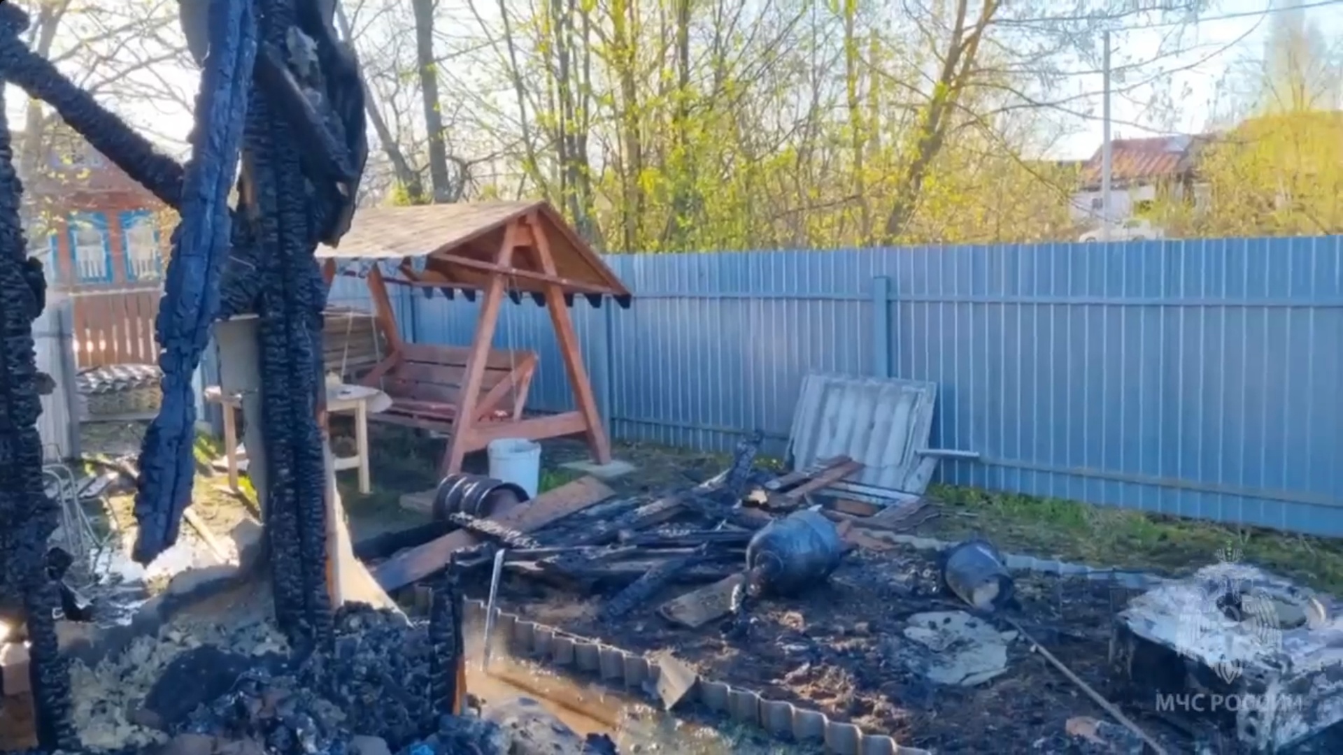 В Родниках при пожаре в частном доме 24 апреля погибли мужчина и женщина