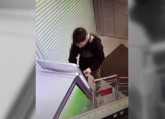 В Боровичах задержали курьера дистанционных мошенников