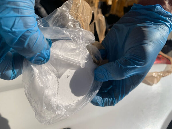 Новгородские оперативники задержали москвича с наркотиками