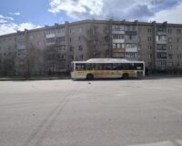 едет на разина