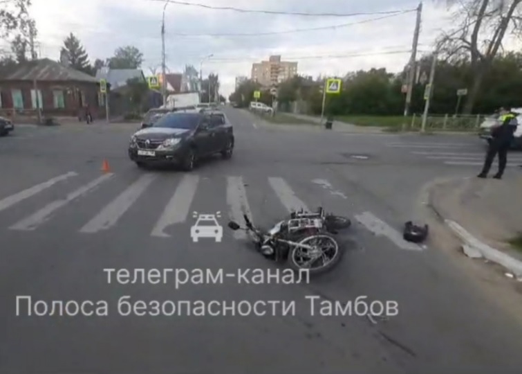 Пьяный тамбовчанин поехал за сыном в школу и сбил мопедиста