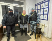 В городе Рязани полицейские задержали мужчину, который похитил мобильник у 12-летнего ребенка