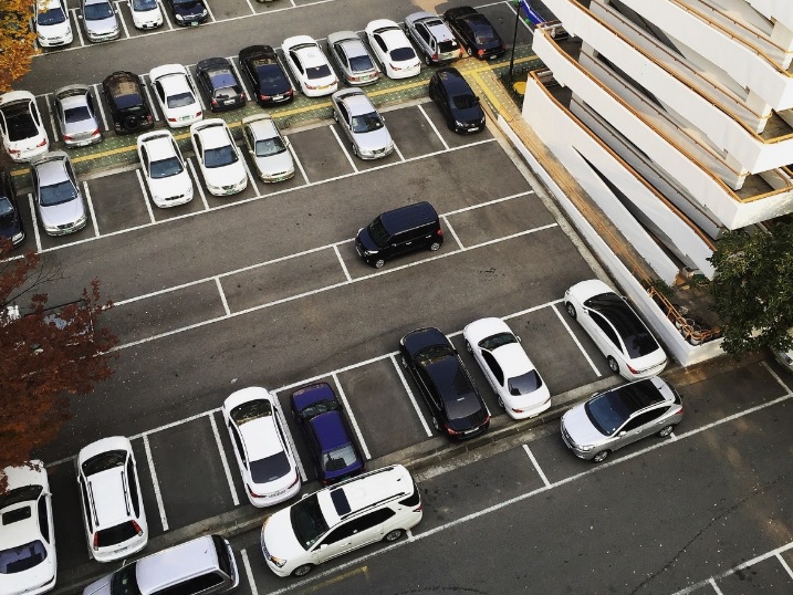 Житель Тамбовской области разбил машину соседа из-за места на парковке