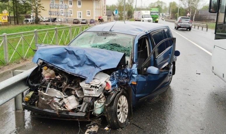 разбил форд