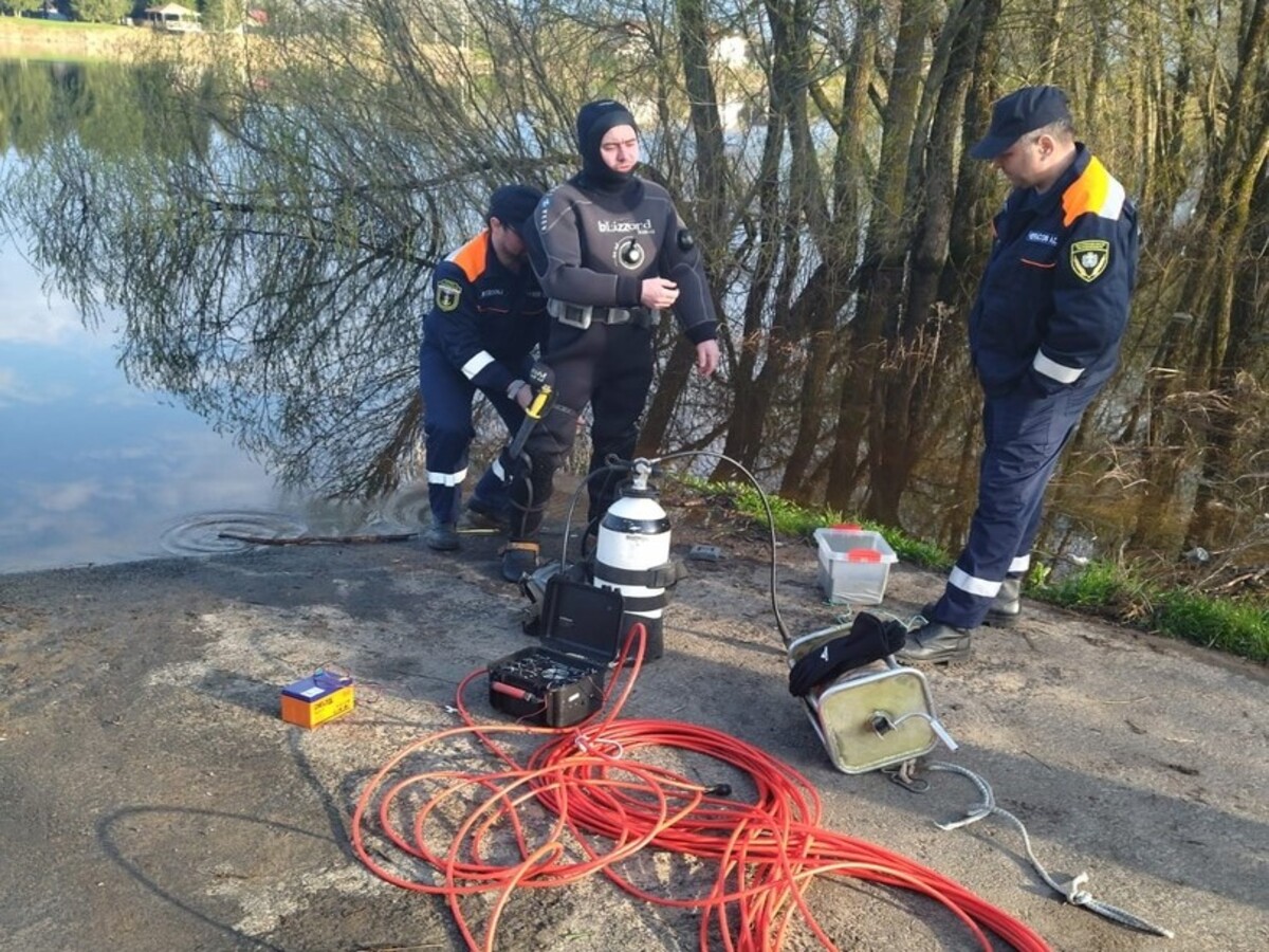 Девушка утонула в новгородской реке, находясь в «самопроизвольно движущемся» автомобиле