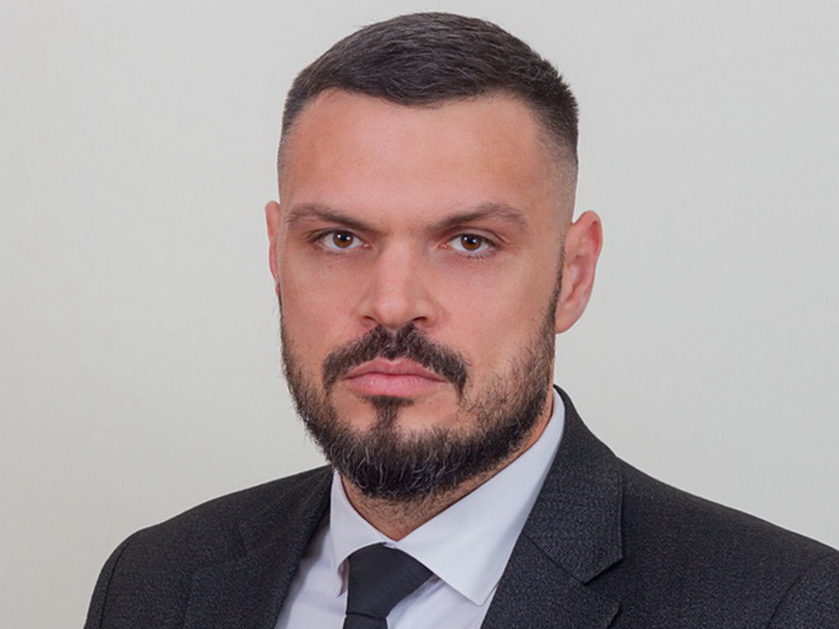 Роман Медведев