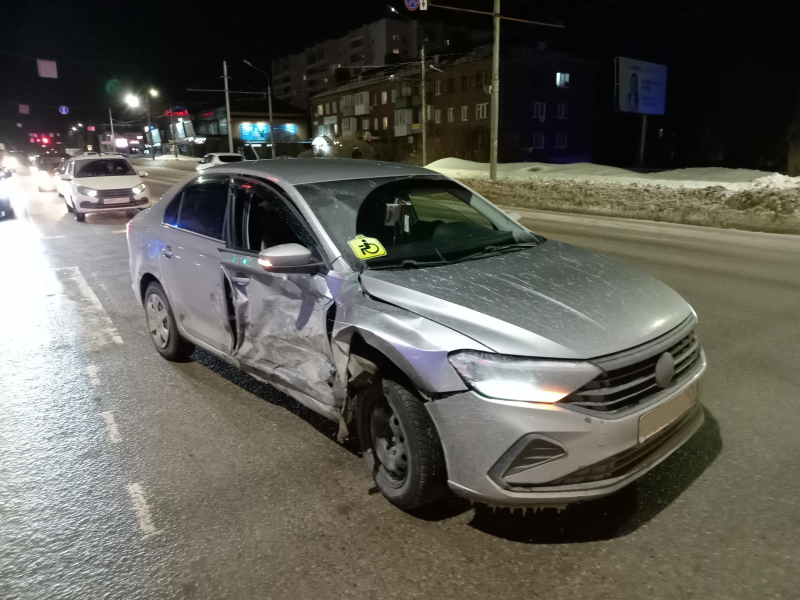В Смоленске возбуждено дело по ДТП с тяжело травмированной пассажиркой «Приоры»