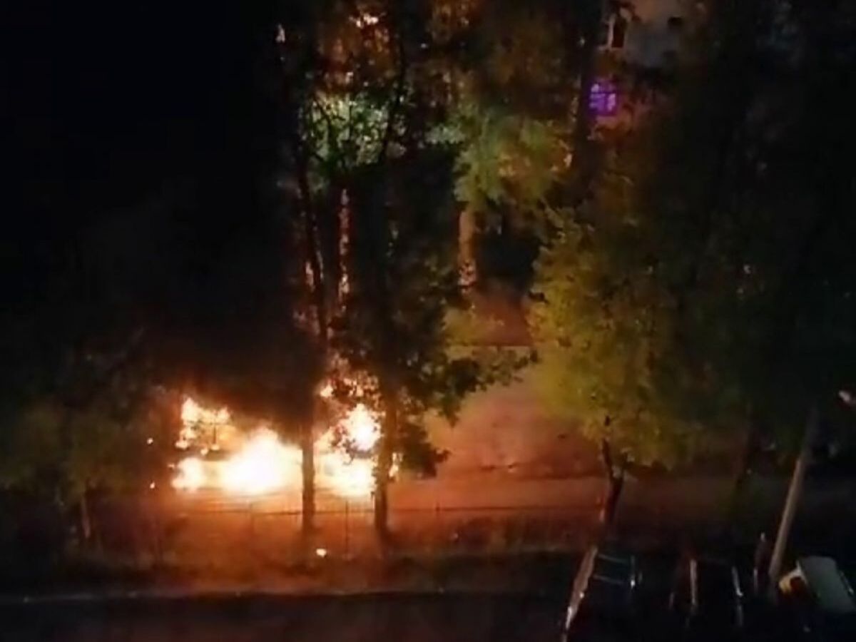 В городе Рязани в микрорайоне Октябрьский городок сгорела «Газель»