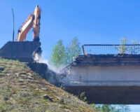 Остатки Панинского путепровода начали сносить в Вязьме после обрушения