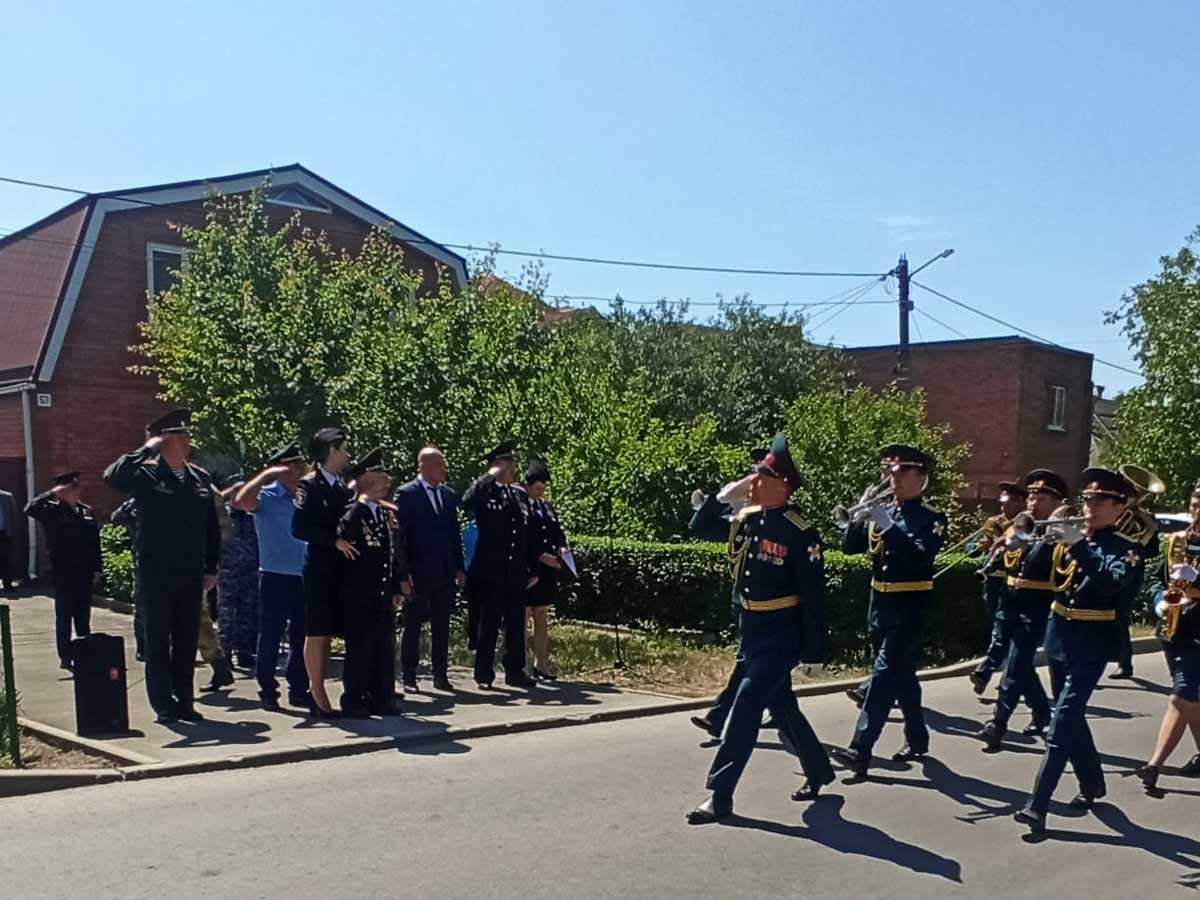 В Железнодорожном районе прошел мини-парад Победы