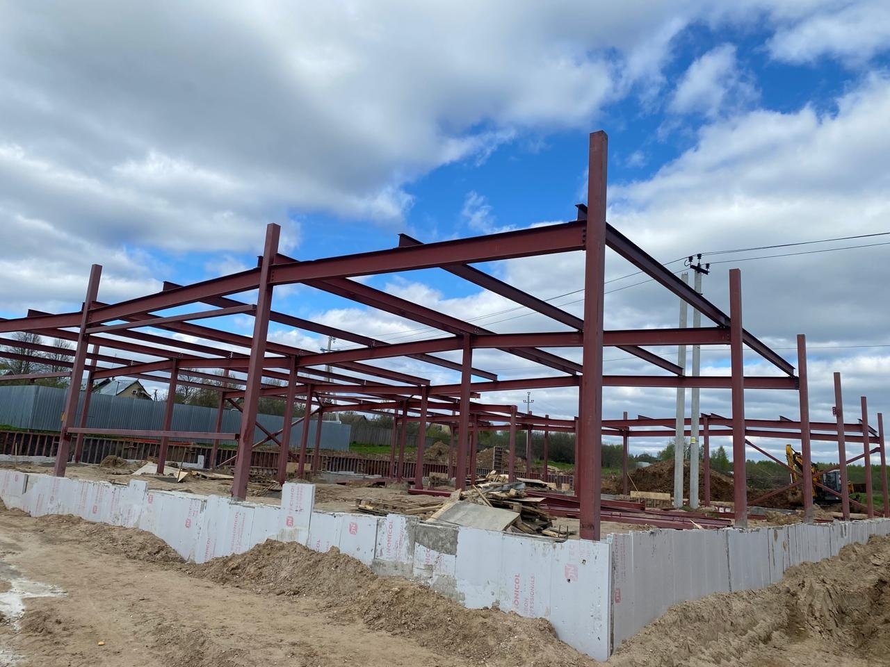 Возведение ТЦ в деревне Литвиново