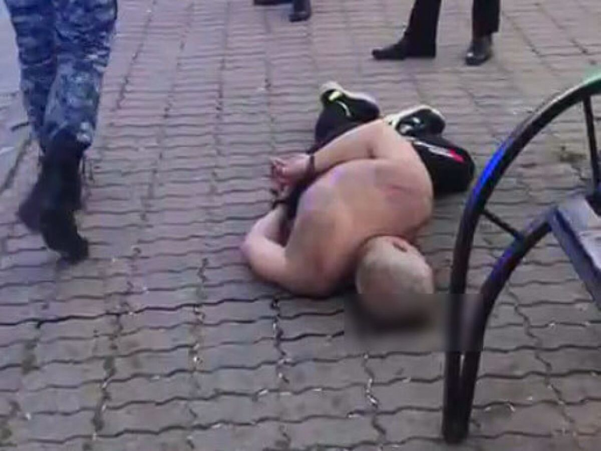 В городе Скопине Рязанской области мужчина угрожал прохожим ножом