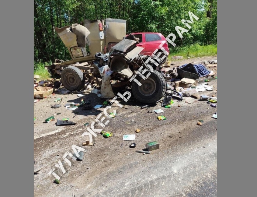 Под Тулой в аварии с «буханкой», иномаркой и фурой погиб водитель