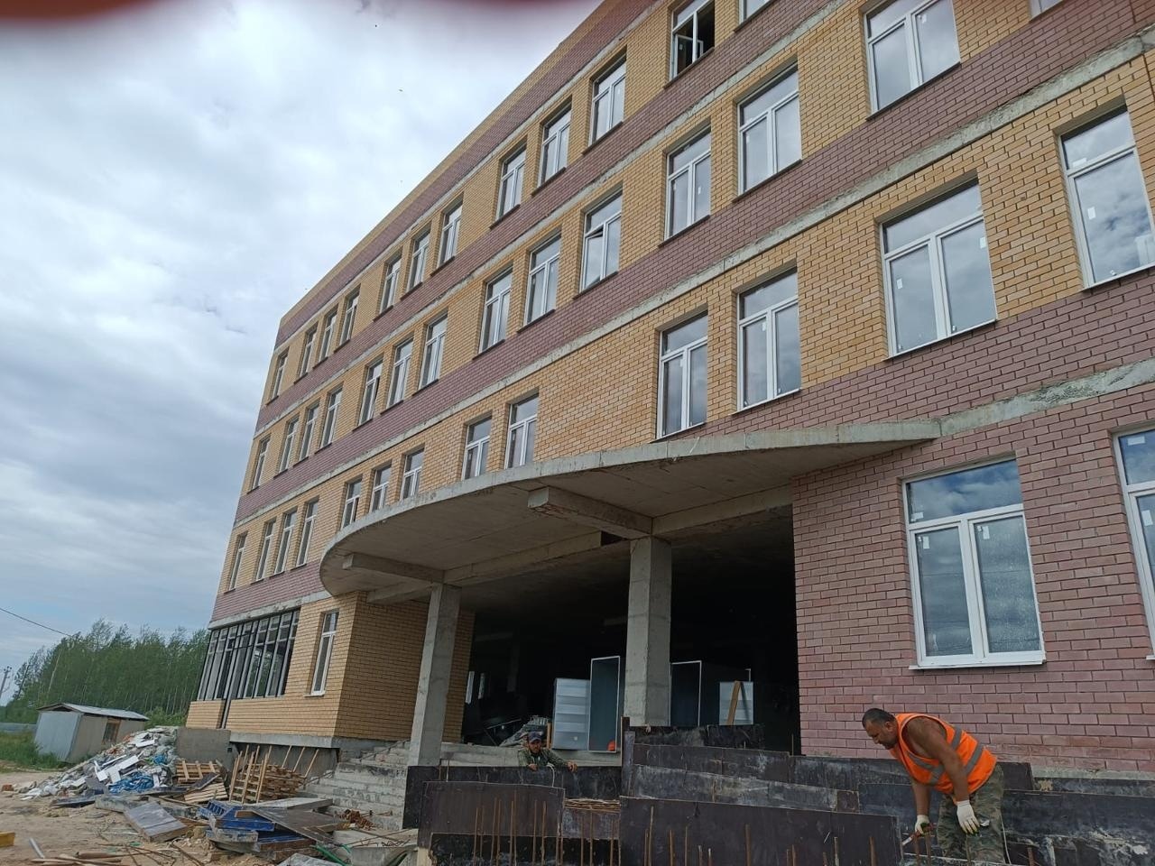 Школа в Покрове