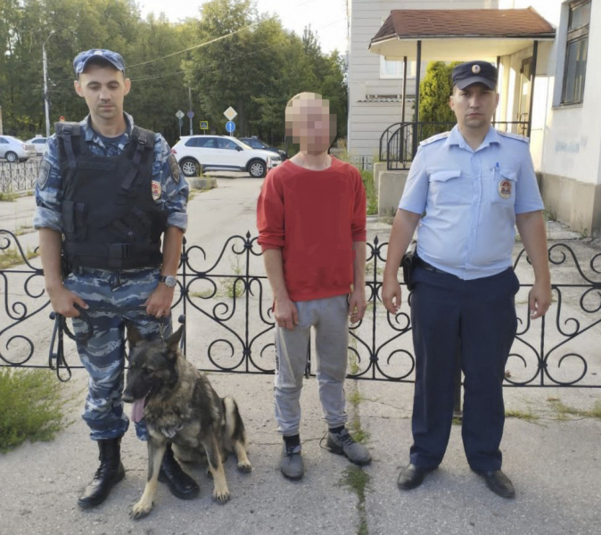 В городе Рязани 37-летний рецидивист похитил из школы два ноутбука