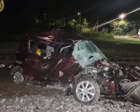 поезд снес машину