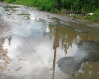 Прокуроры Новгородчины продолжают ремонтировать дороги